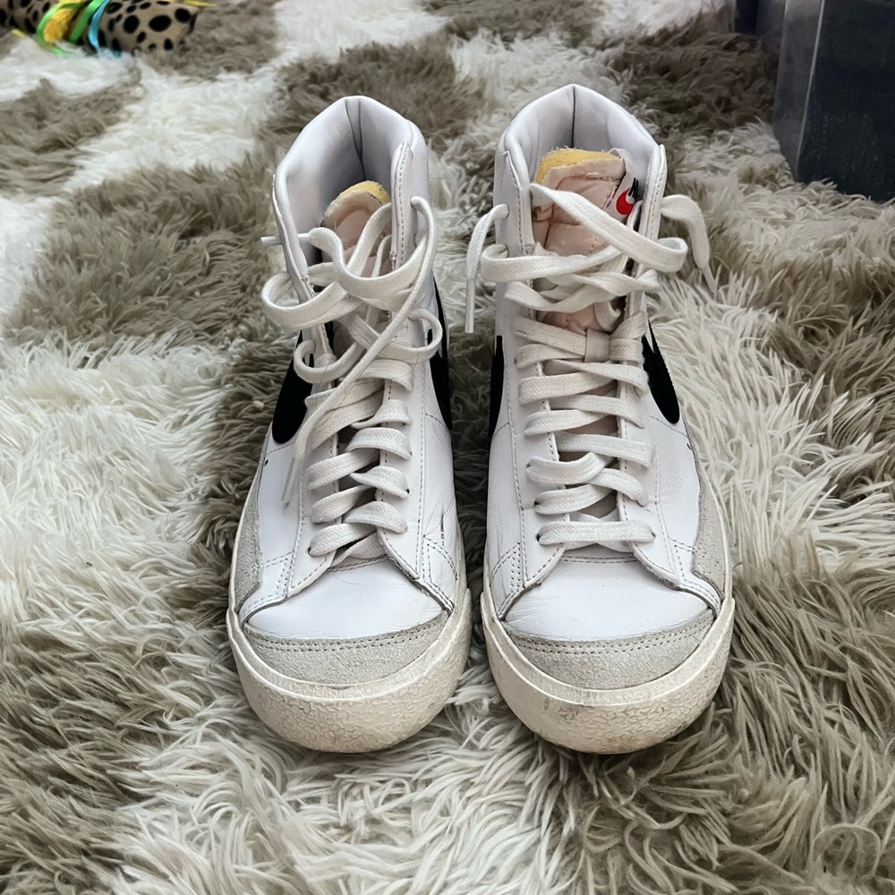Nike White Mid 77s - Picture 1 of 2